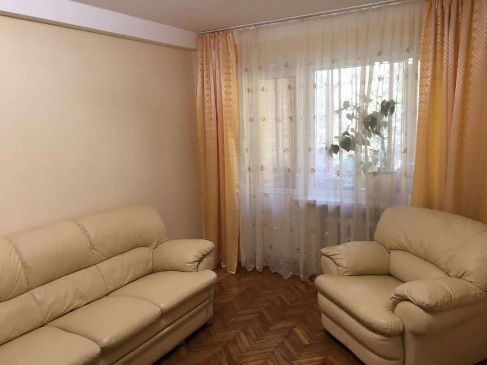 Сдам 3К Печерский р-н,Печерск,Печерский спуск 8