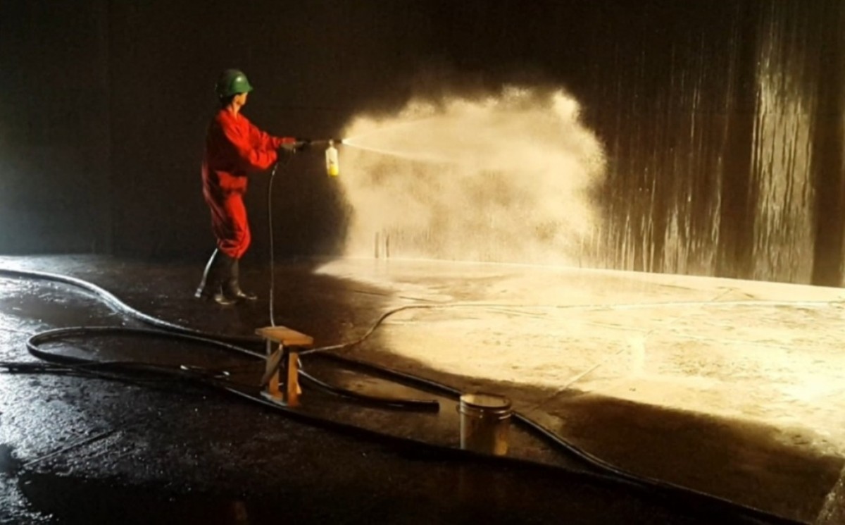 зачистка резервуаров рвс. зачистка нефтяных резервуаров башнефть. зачистка рвс. зачистка рвс от нефтепродуктов. зачистка рвс от нефтепродуктов.