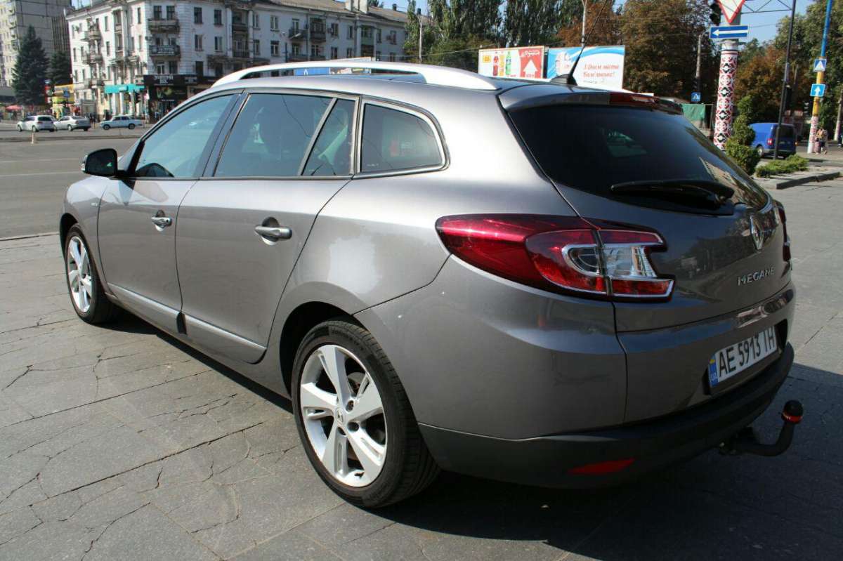 Ranault Megane 2012 - (Серый металлик)