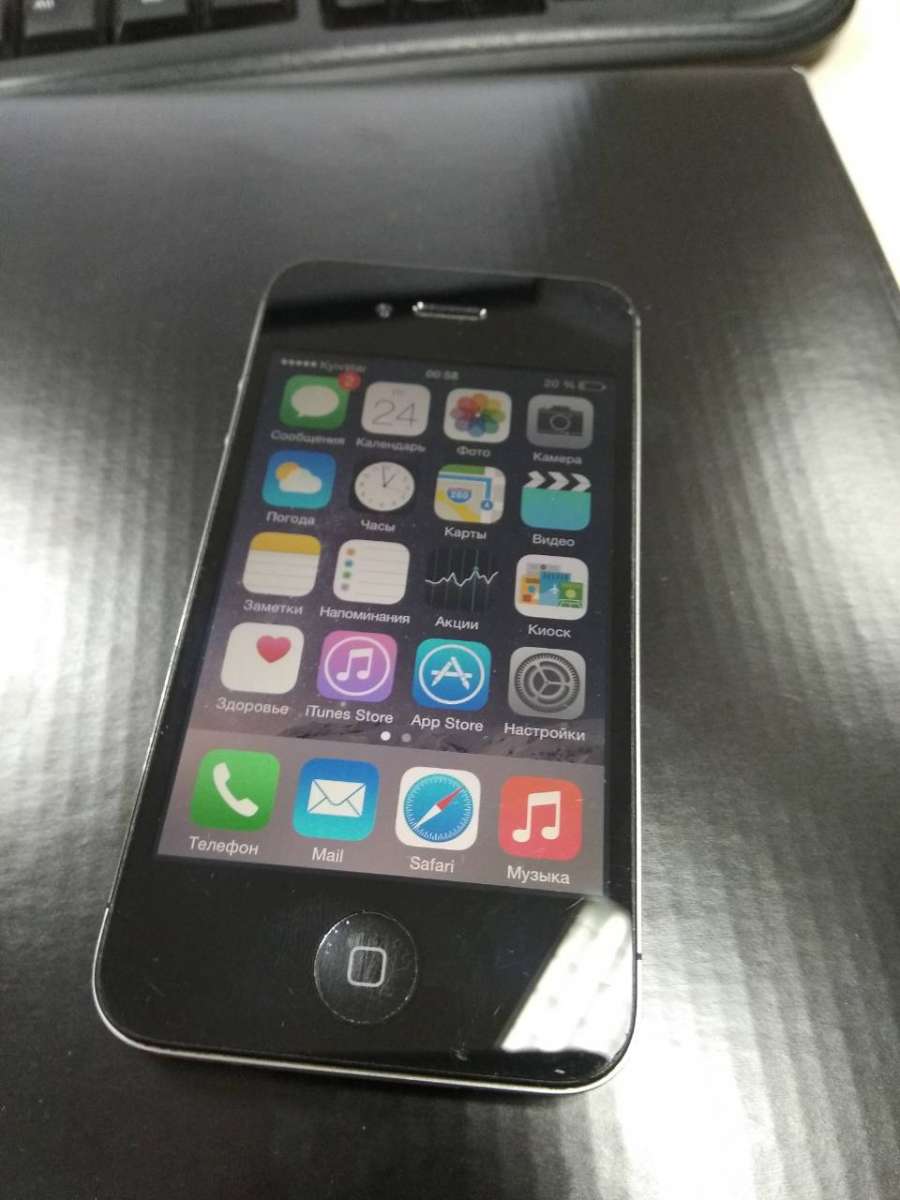 Продам iPhone 4s 64gb black оригинал + подарок!!!