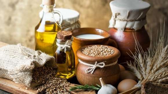 Продукты питания. Бакалея. Подсолнечное масло.
