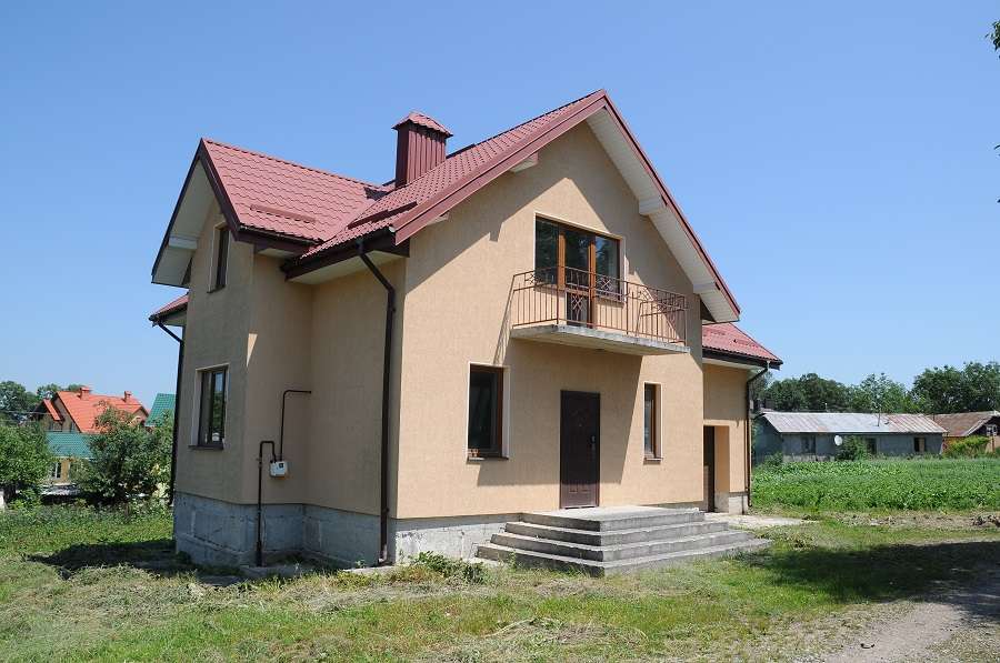 Продається особняк в с.Микитинці (Івано-Франківськ)