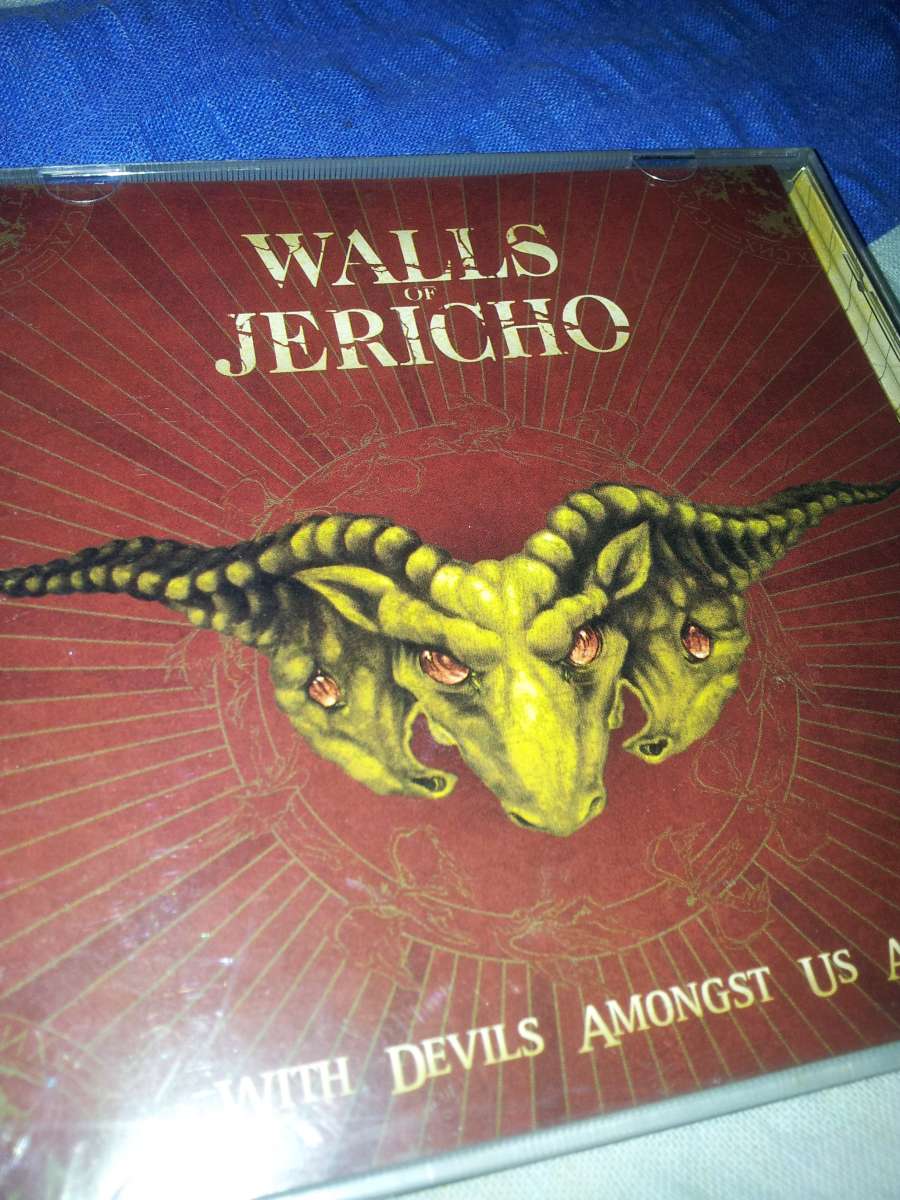 CD Walls Of Jericho - With Devils Amongst Us All - 2006. (Лицензия)