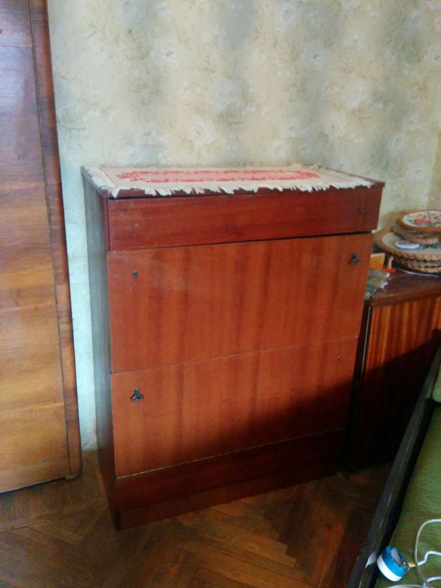 Срочно! Выгодно! Продам комплект мебели!