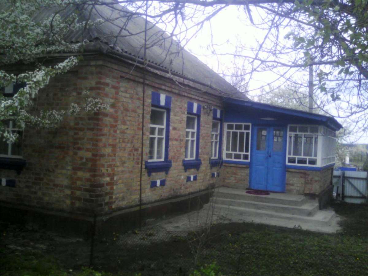 Продам будинок в с.Степанці Канівського р-ну