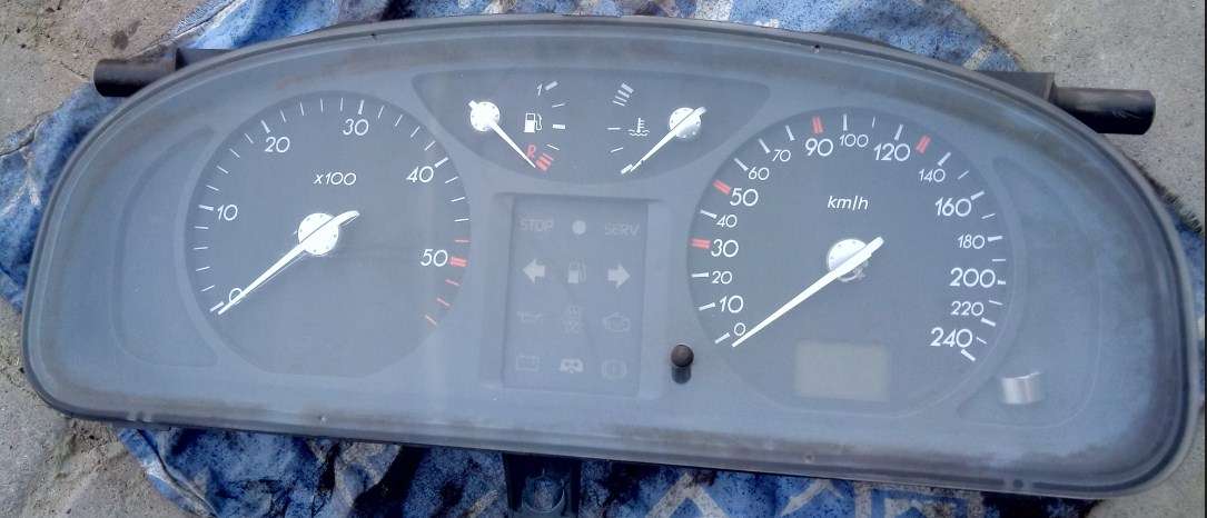 Панель приборів до Renault Laguna 1.9 tdci 2002р.бу