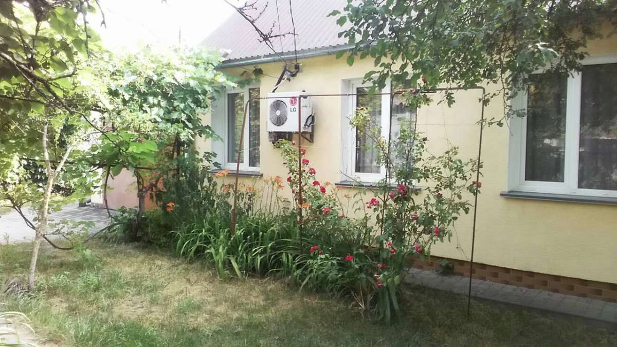 Продам дом с хоз постройками в Броварах