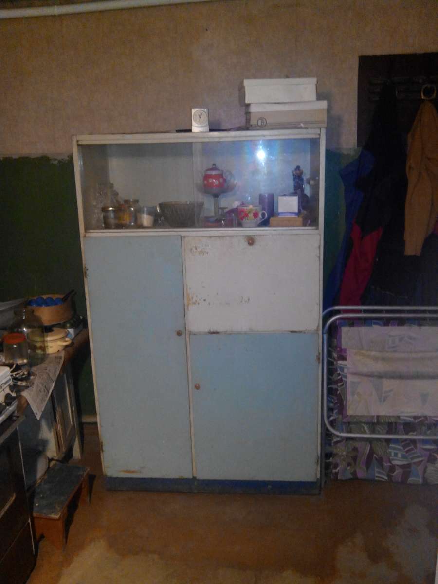 Продам шкаф кухонный для посуды, сервант