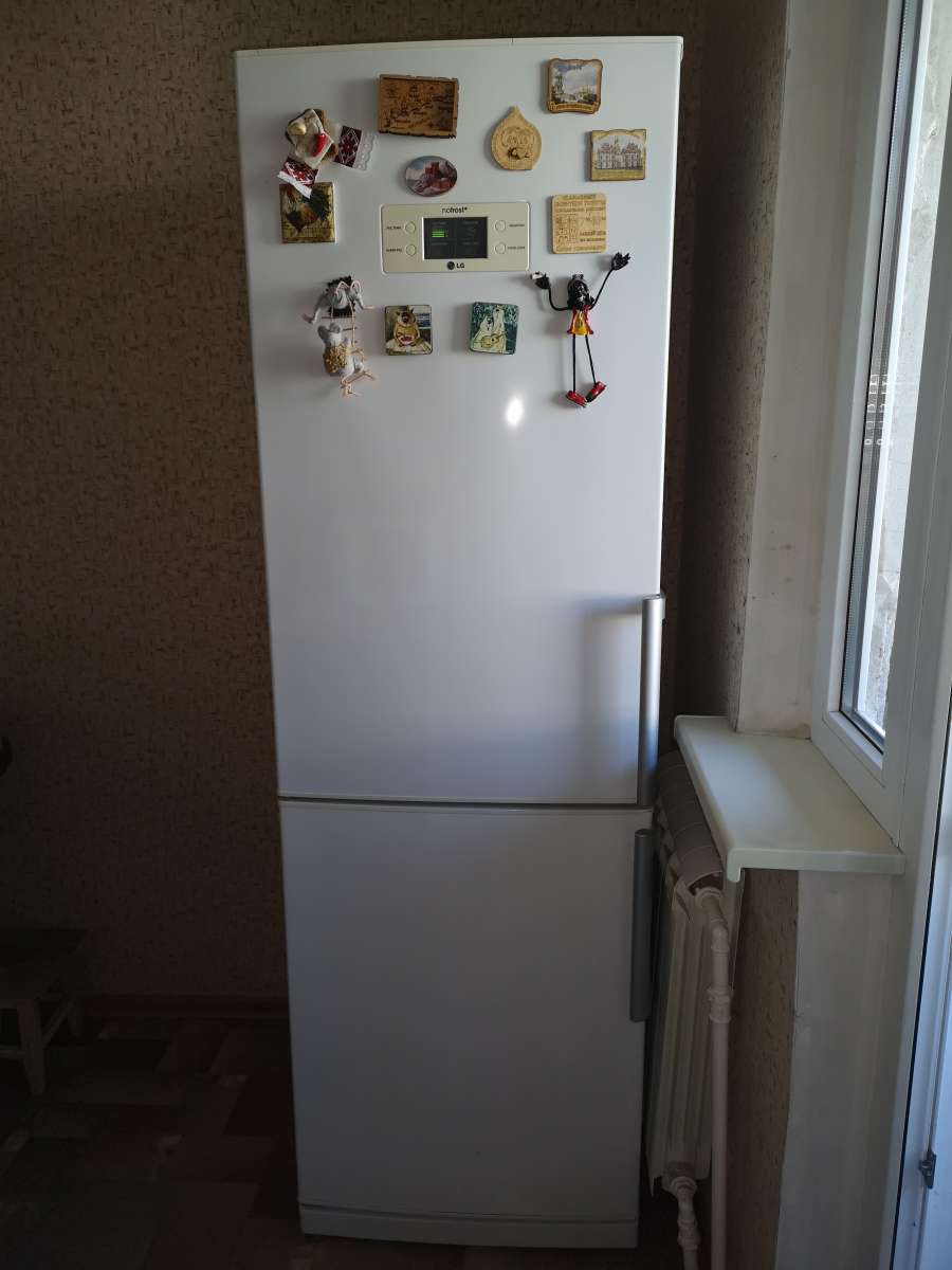 Продам холодильник LG