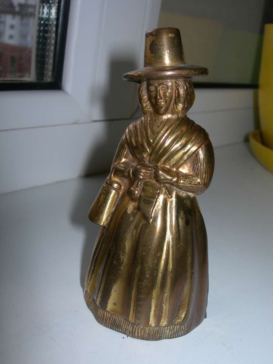 Колокольчик, Дама в шляпе, бронза, Англия, клеймо