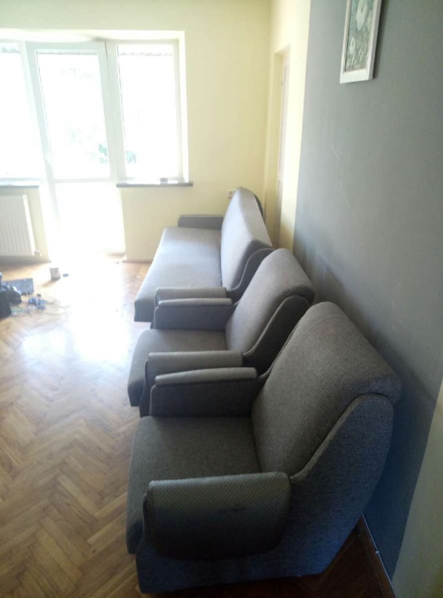 Терміново продам диван і два крісла