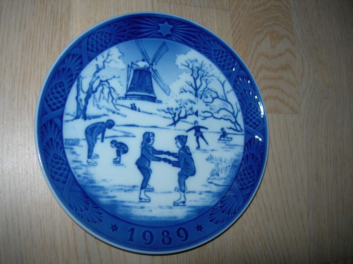Тарелка, к Рождеству, Royal Copenhagen, Дания, 1989 год