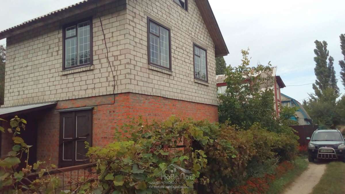 Продам капитальную дачу под жилье на ЗАЗе Чернигов