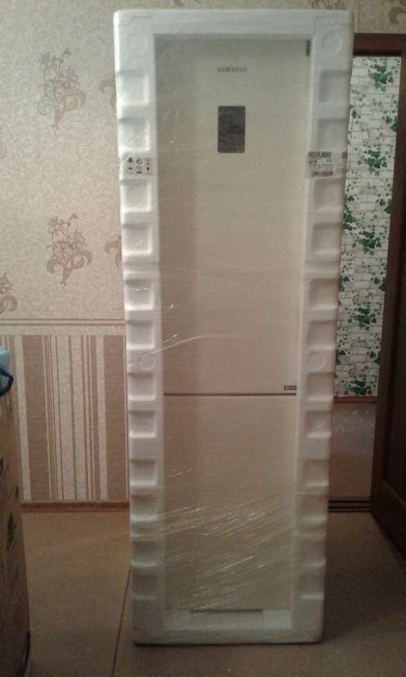 Продам новый холодильник Samsung RB31FEJMDEF/UA