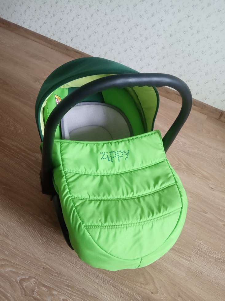 Коляска Tutis Zippy 3 в 1 Б\У