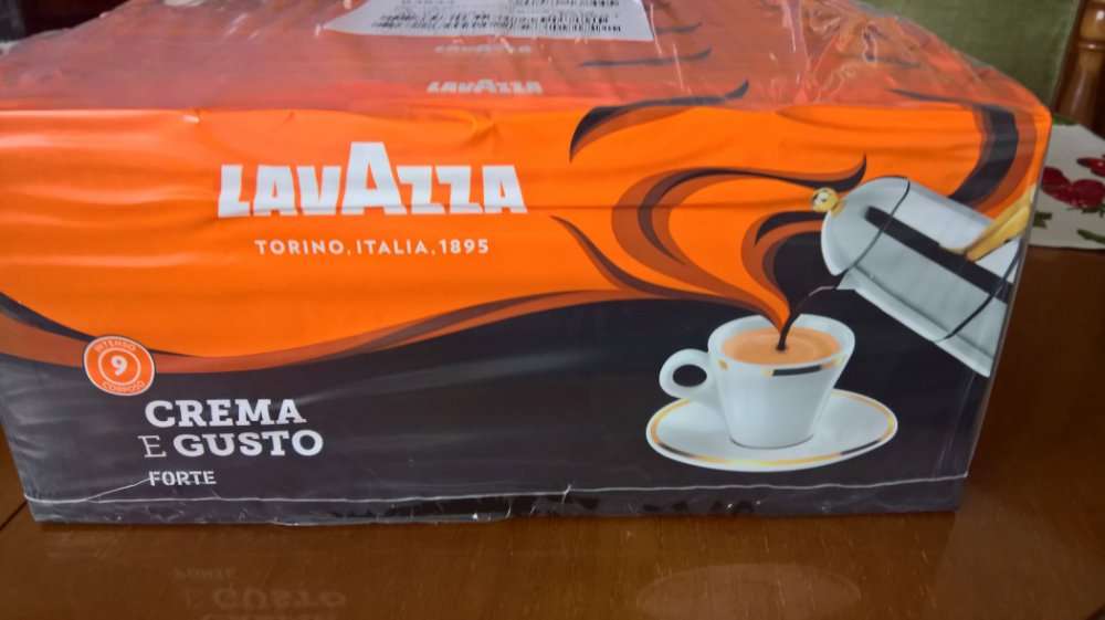 Італійська мелена кава Lavazza (Crema gusto forte)