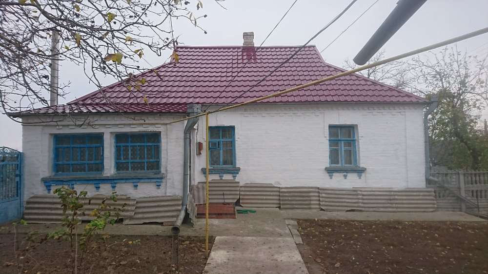 Продається затишний будинок в с. Шкарівка