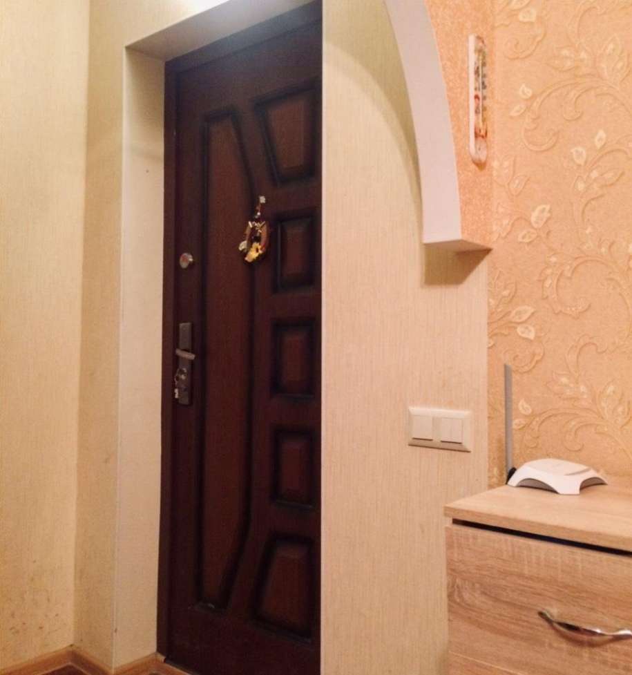 Продам 1 комн. квартиру на Заболотного.