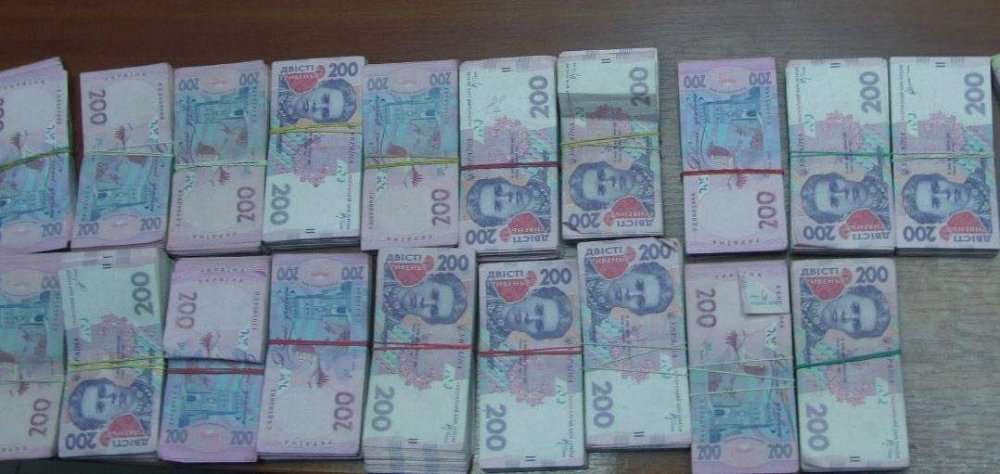 металлические деньги. купюры 1997 года россия. продам номинала. продам номинала. продам номинала.