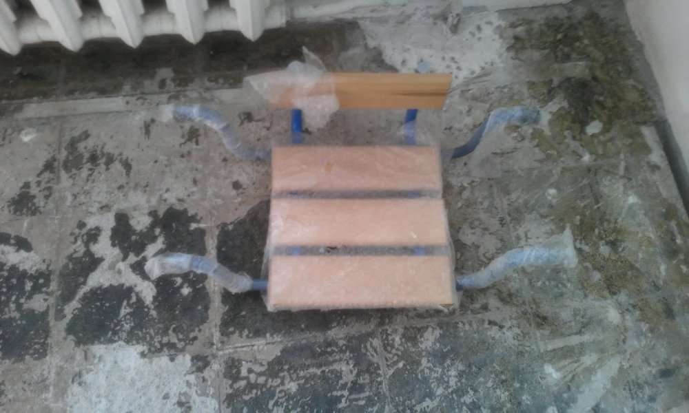 Продам сидение для ванной Новое