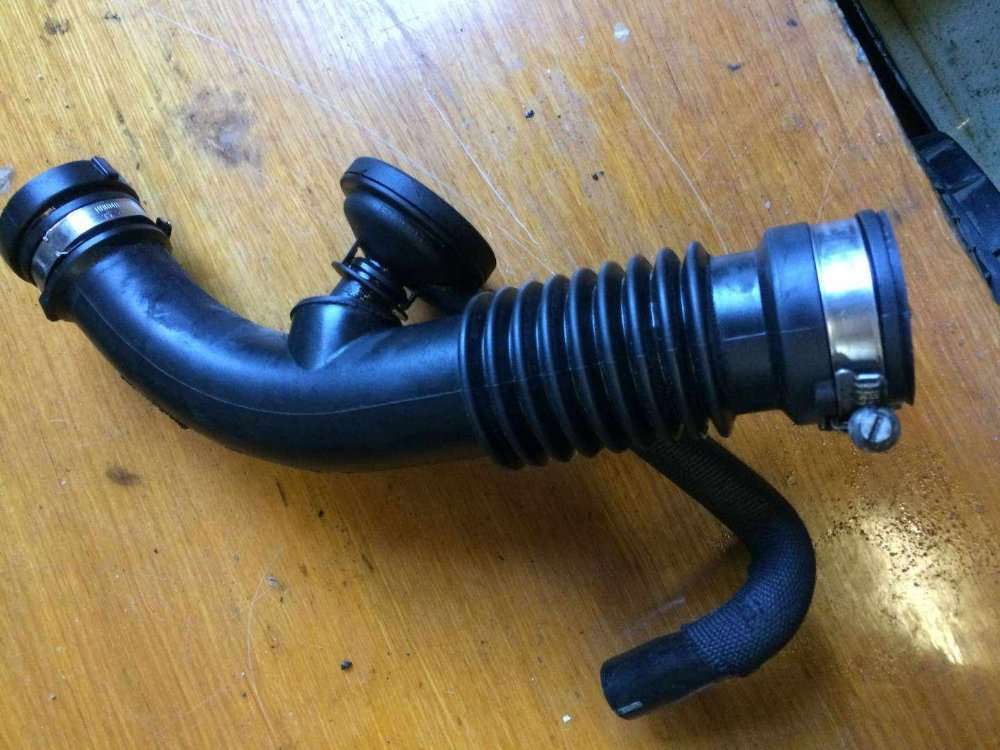 рено лагуна 2 1 патрубки турбины 2000 года. 5 патрубок турбины. 8200218988 патрубок турбины. Renault scenic 2 нижний патрубок турбины. патрубки рено сценик дизель на турбину.