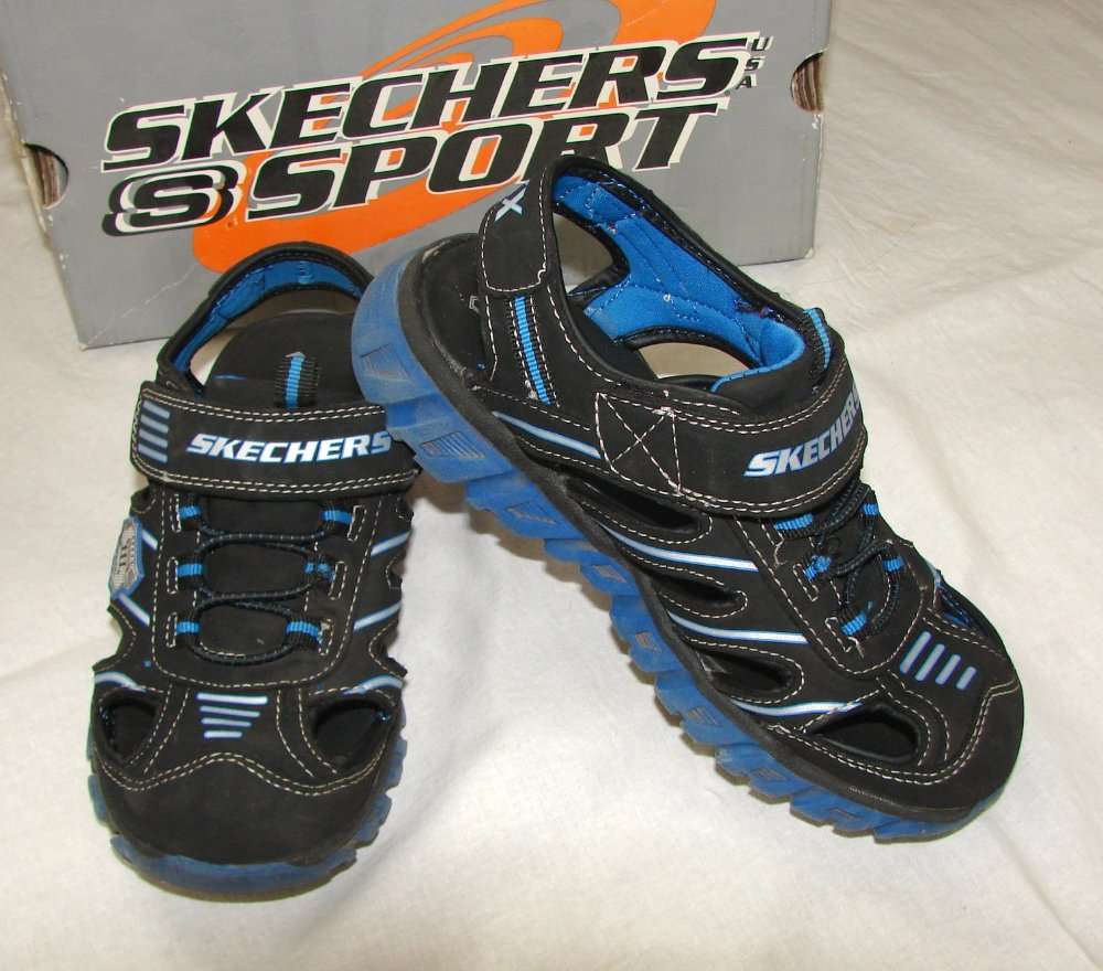 Босоножки Skechers светящиеся 31 р., 21 см